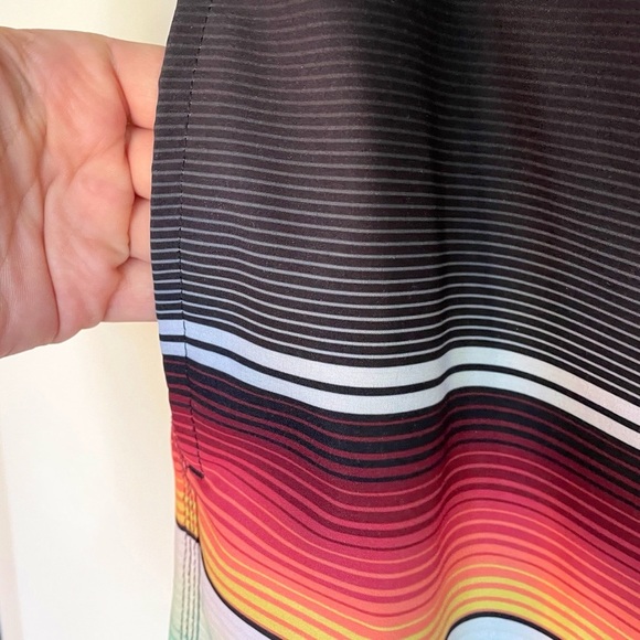 NWOT Surfer Supplies Men’s Boardshorts Sz 34” waist, 9” inseam lined shorts - Picture 5 of 11